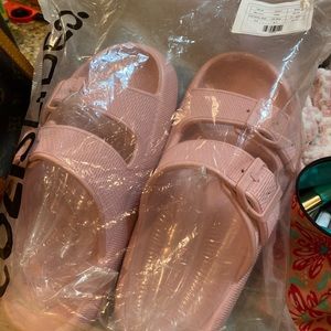 Bundle - slippers & Jeans